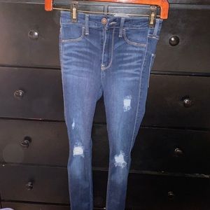 Hollister jeans size 00s high rise jeans blue with ripped jeans